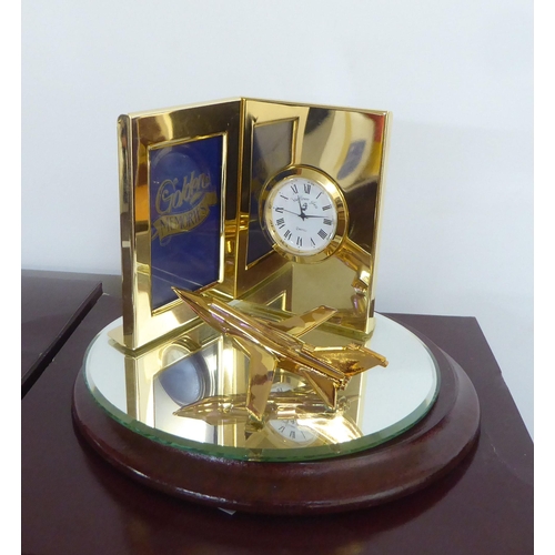 73 - Golden Memories and other themed novelty timepiece photograph frames  4