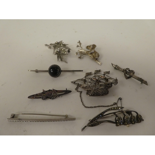 119 - Silver, silver coloured and white metal items of personal ornament: to include brooches; pendants; a... 