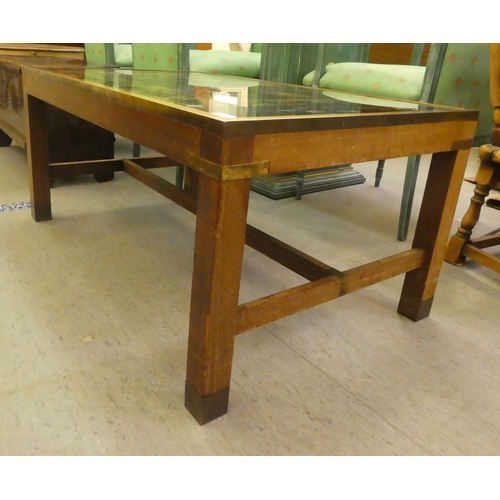 170 - A modern mahogany finished coffee table, the glass top decorated with a map of America  19