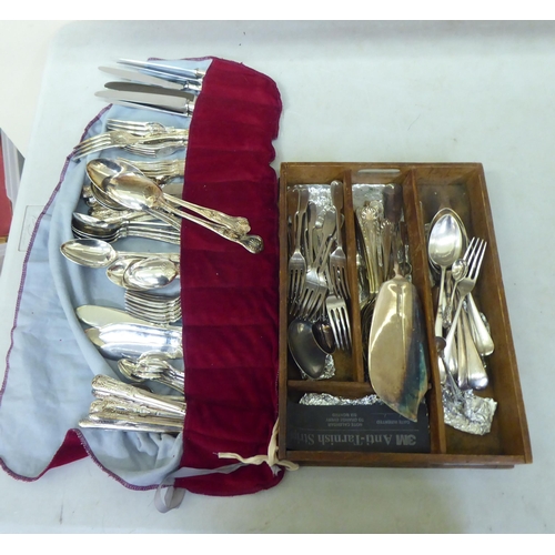 173 - Silver plated cutlery: to include Kings pattern table forks 