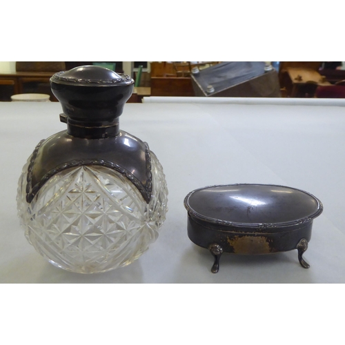 189 - Silver collectables: to include a ring box with a hinged lid&nbsp; indistinct marks&nbsp;&nbsp;