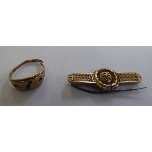 223 - A 9ct gold bar brooch; and a 9ct gold ring&nbsp;