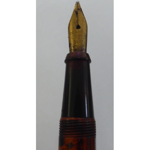 232 - Collectables: to include a late Victorian horn snuff mull&nbsp;