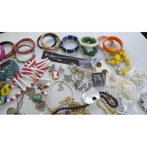 247 - Costume jewellery: to include bead necklaces