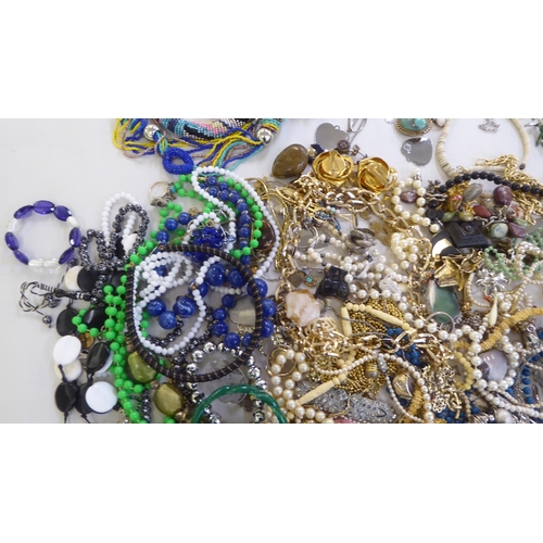 247 - Costume jewellery: to include bead necklaces