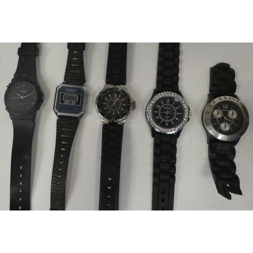 29 - Variously cased and strapped ladies and gents wristwatches