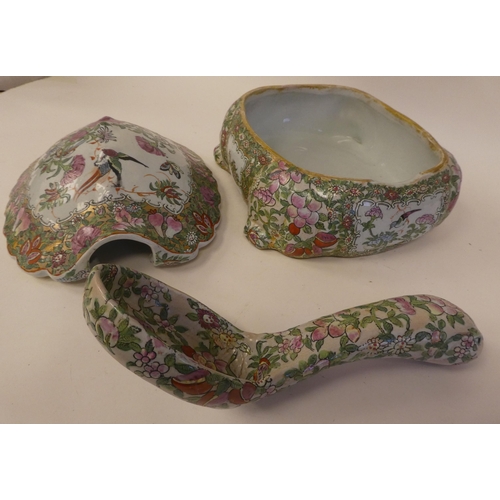 110 - Modern Oriental ceramics: to include a Chinese porcelain cat  16