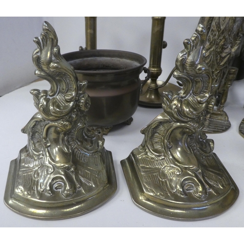 112 - Mainly 20thC metalware: to include a brass tazza  5