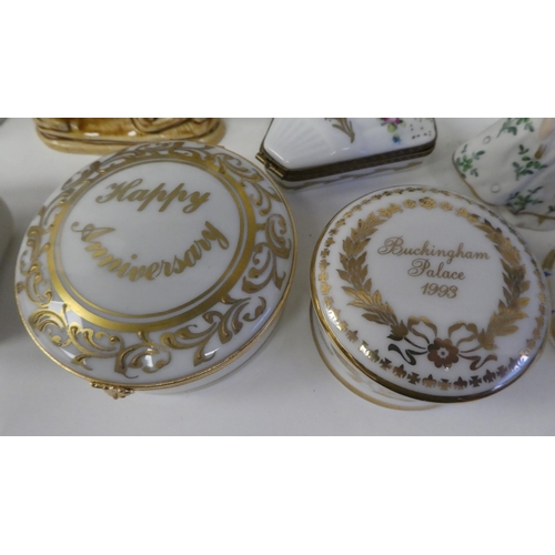 115 - Decorative ornaments and trinket boxes: to include a Royal Crown Derby china pheasant paperweight&nb... 