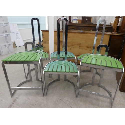 145 - In the manner of Allmilmo - A set of six modern chromium plated framed chairs with four green painte... 