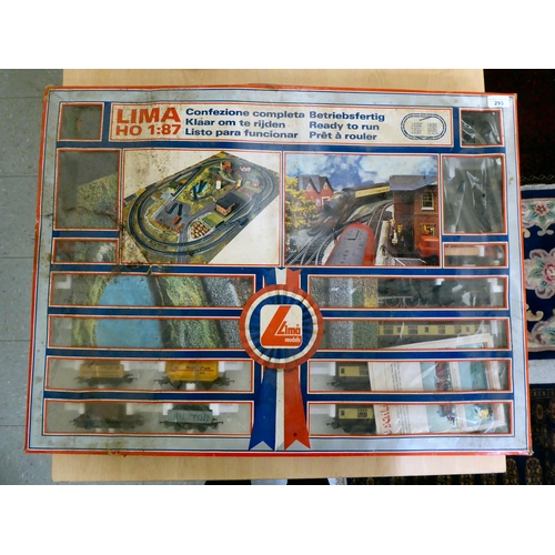 A Lima 00 gauge model railway train set boxed