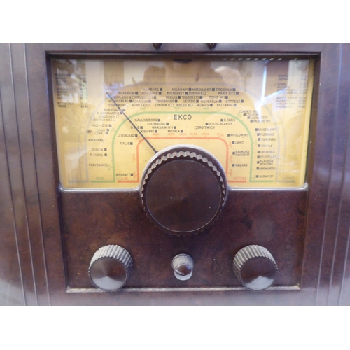 114 - A vintage Ekco Type UAW70 All Electric, bakelite cased radio receiver with a printed dial  20