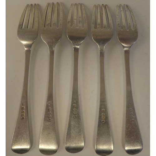 65 - A set of five George III silver Old English pattern table forks  HS  London 1800  (approx. combined ... 