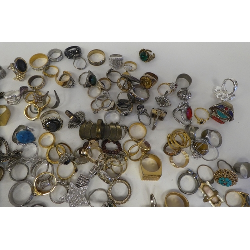 110 - Costume jewellery: to include dress rings 