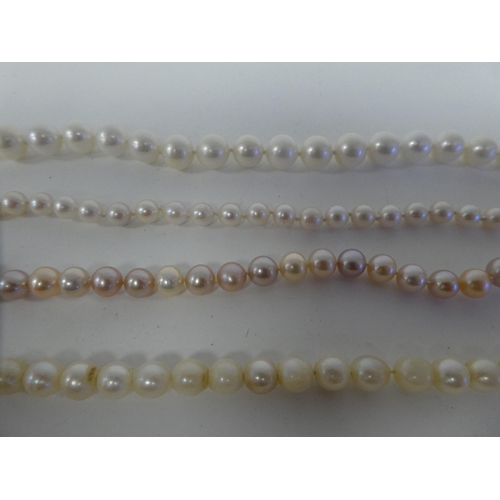 116 - Single strand pearl necklaces