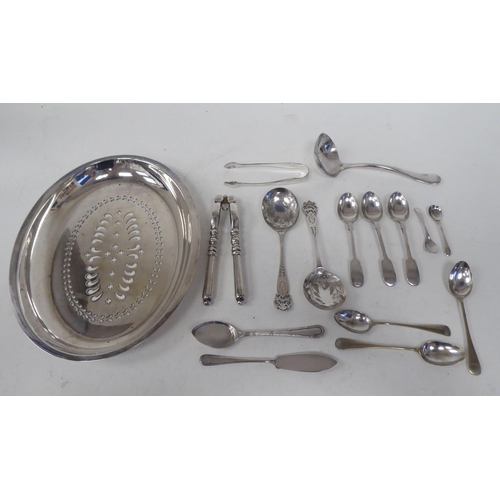 272 - Silver plated tableware: to include a canteen of cutlery and flatware