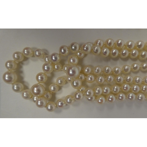 68 - Two single strand pearl necklaces, on 9ct gold clasps