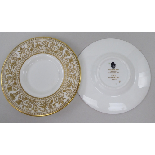 89 - China tableware: to include Wedgwood Gold Florentine pattern and Royal Crown Derby green Derby panel... 