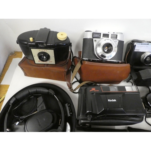 38 - Mainly photographic equipment: to include various Kodak cameras; and a pair of Bose headphones ... 