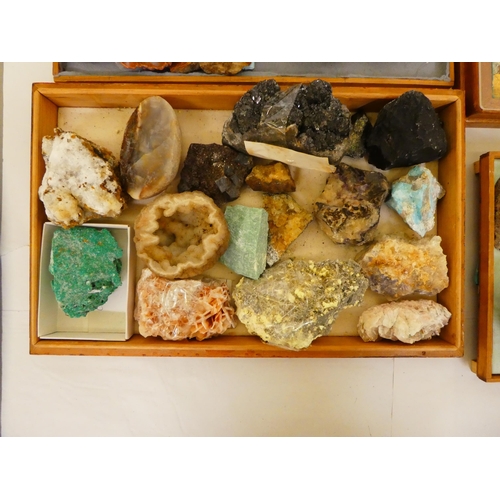 126 - A quantity of mainly uncut stone fragments: to include Moroccan agate, Pyromorphite and Dulcote lave... 