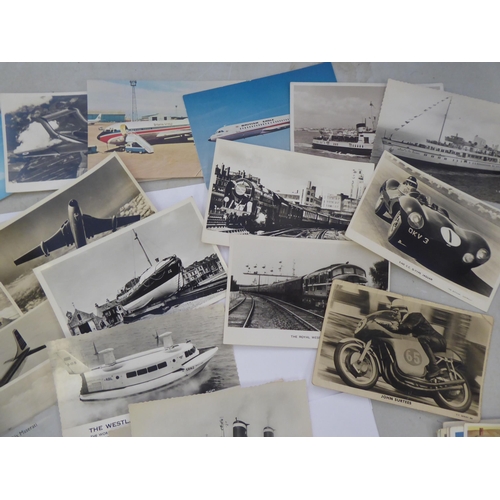 129 - An uncollated collection of postcards, mainly passenger liners, aircraft and motorcycle racing: to i... 