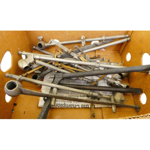 141 - A quantity of vintage Siegel & Hommey metal shelving components/brackets