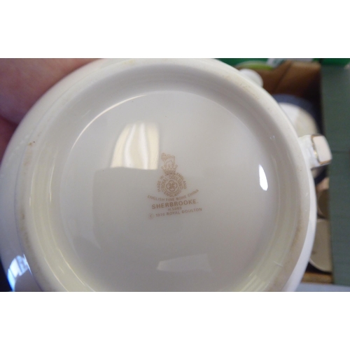 252 - Royal Doulton fine bone china Sherbrooke pattern tableware