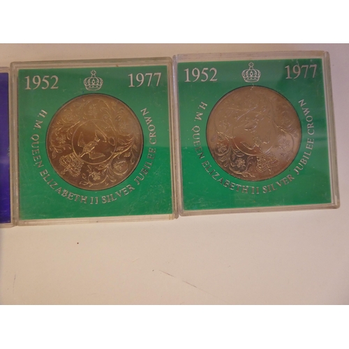 41 - Uncollated 20thC coins and medals(Please Note: this lot is subject to the statement made in the Auct... 