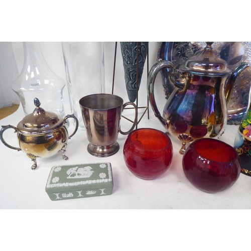 18 - A mixed lot: to include a Kosta Boda glass decanter with a stopper