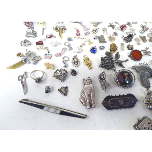 25 - Items of personal ornament: to include silver and white metal charms