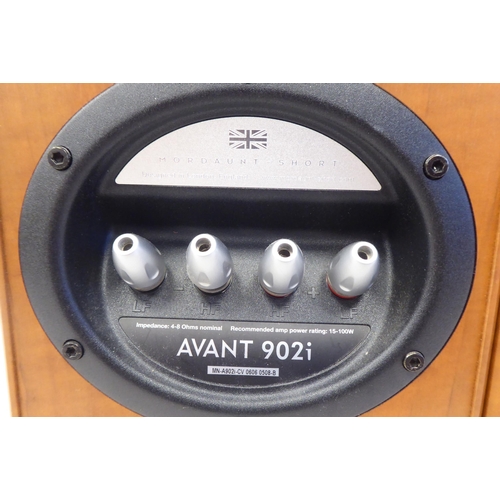 9 - A pair of Avant 902i stereo speakers  11.5