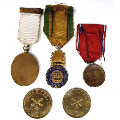 93 - Badges and emblems: to include an enamelled silver National Union of Railwaymen; and the ANC Nelson ... 