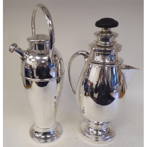 305 - An Art Deco style electroplated cocktail mixer jug of baluster form with a fixed loop handle, lid an... 