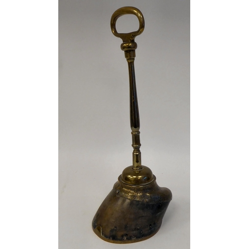 336 - An Edwardian lacquered brass mounted door porter, fashioned as a horse's hoof, the shoe inscribed 'M... 