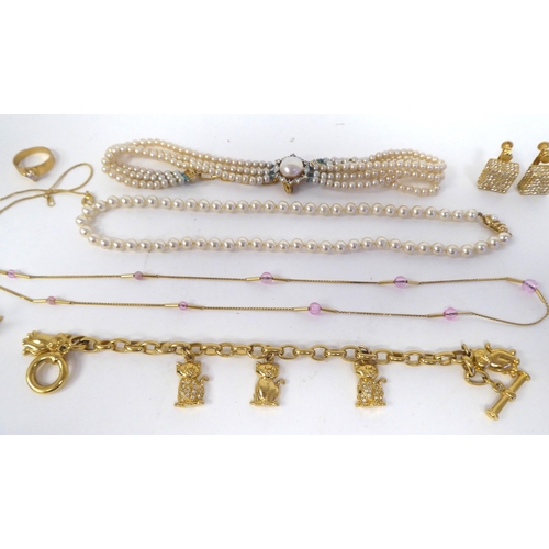 12 - Costume jewellery and items of personal ornament: to include simulated pearls