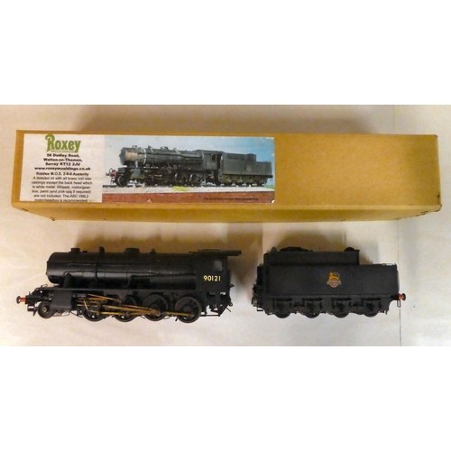 120 - A Roxey Mouldings diecast '0' gauge model M.O.S 2-8-0 locomotive and tender  boxed