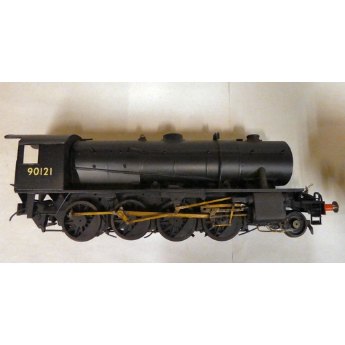 120 - A Roxey Mouldings diecast '0' gauge model M.O.S 2-8-0 locomotive and tender  boxed