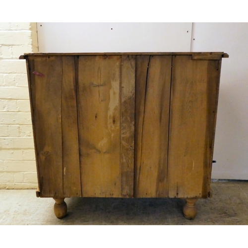 136 - An early 20thC bleached pine, four drawer dressing chest, raised on turned feet  33