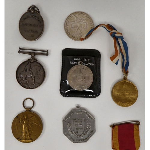 160 - A mixed lot: to include medals; banknotes and medallions 