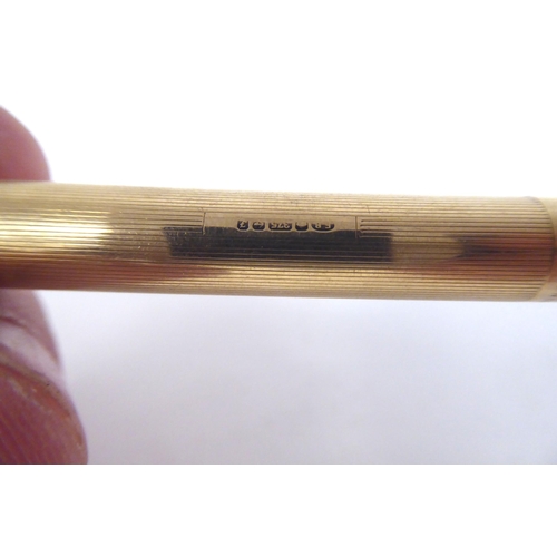 2 - A 9ct gold cased Yard-O-Led pen