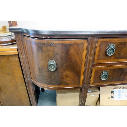 356 - A Regency crossbanded  mahogany sideboard, the straight front with two drawers, flanked by two ... 