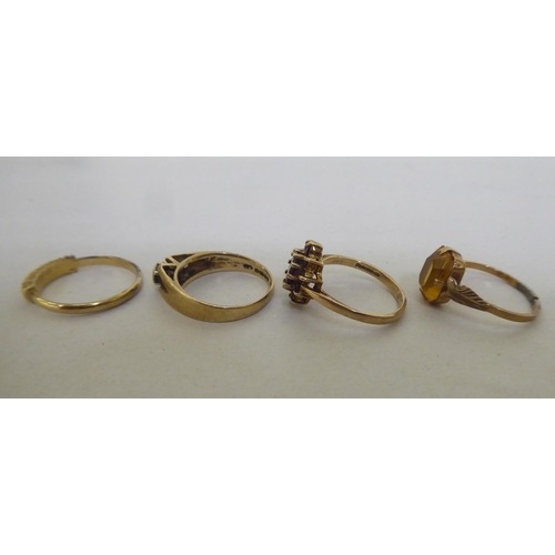 373 - 9ct gold jewellery: to include a wedding ring