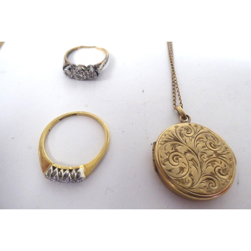 5 - Yellow metal and other items of personal ornament: to include pen 'spares'; and two diamond set ring... 