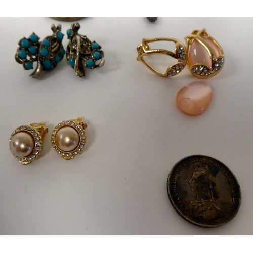 6 - White metal items of personal ornament; and small collectables