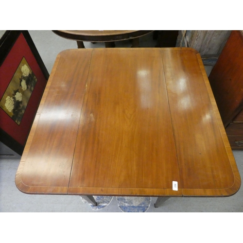 256 - A late 19thC satin mahogany and crossbanded Pembroke table, the top with round corners, over an end ... 