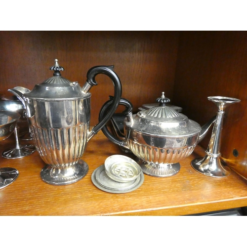 281 - Silver plate and EPNS: to include tureens; and toastracks