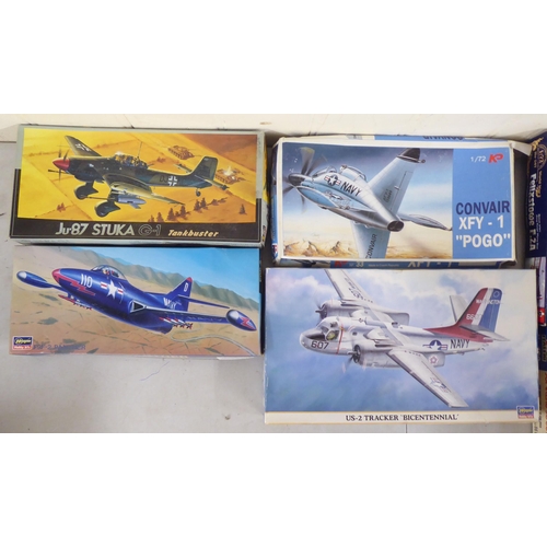 33 - 1/72 scale model kits: to include a Spitfire Mk.IX by Italeri; and a Felixstowe F.2A by Roden  ... 