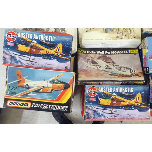 33 - 1/72 scale model kits: to include a Spitfire Mk.IX by Italeri; and a Felixstowe F.2A by Roden  ... 