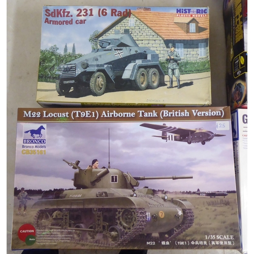 39 - 1/35 scale model kits: to include an Airfix Panzer III Ausf.j; and British Infantry on Patrol by Tam... 