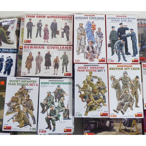 46 - 1/35 scale model kits: to include a Crusader III AA Mk.III by Italeri; and a Krupp Protze by Tamiya&... 